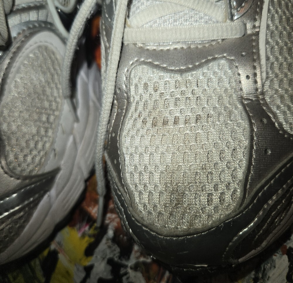 Nike White Silver Black Running Sneakers - Picture 4 of 10